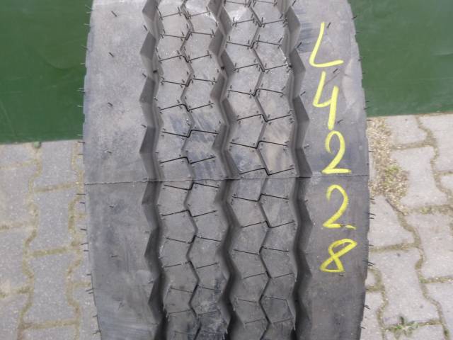 Opona używana 235/75R17,5 Michelin XTE2