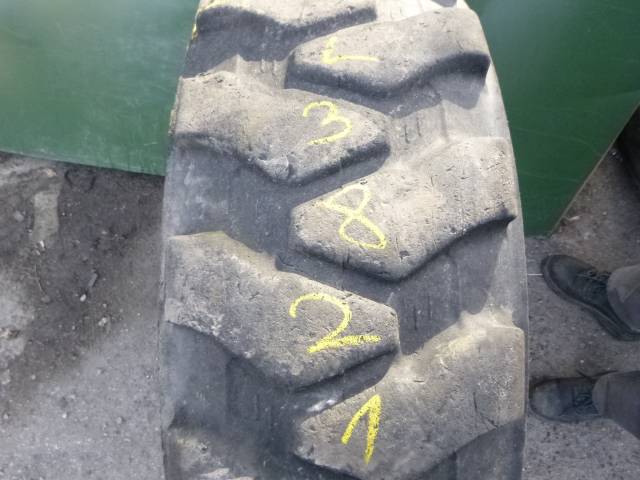 Opona używana 290/90-20 LIEBHERR EM-22