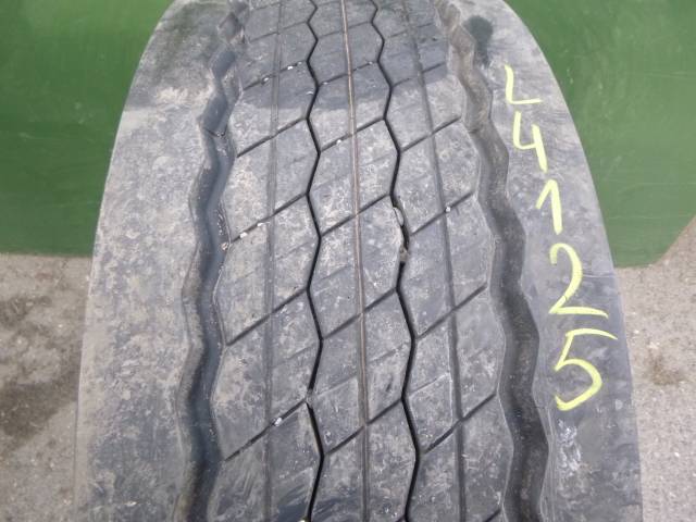 Opona używana 385/65R22,5 Bridgestone R-TRAILER 002