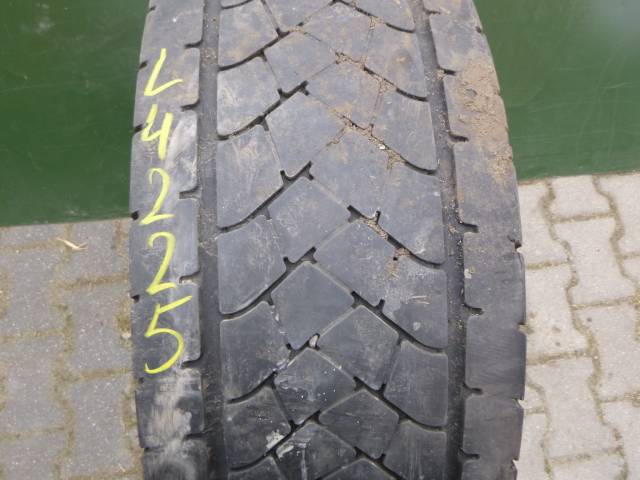 Opona używana 265/70R17,5 Dunlop SP446