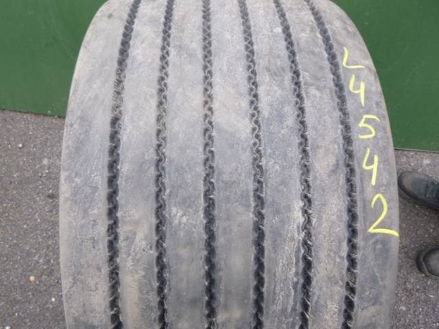 Opona używana 445/45R19,5 ADVANCE GL251T