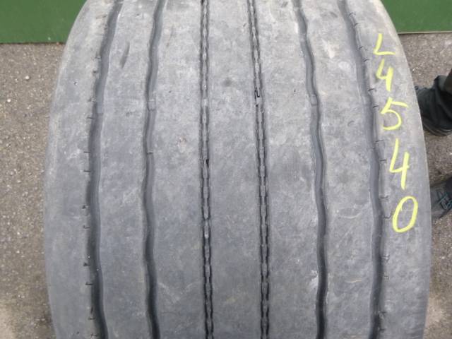 Opona używana 445/45R19,5 WESTLAKE WTL1