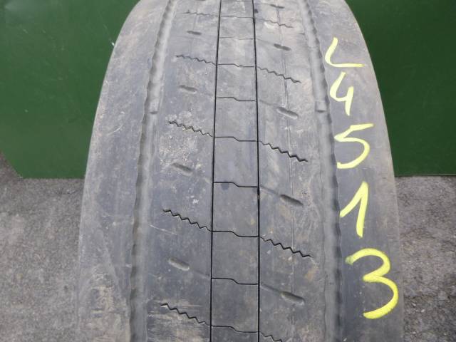 Opona używana 315/70R22,5 Bridgestone R-STEER 002