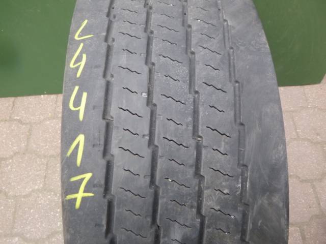 Opona używana 315/70R22,5 Pirelli FW01