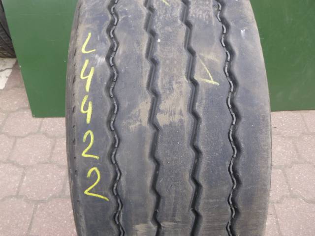 Opona używana 385/65R22,5 Pirelli ITINERIS T