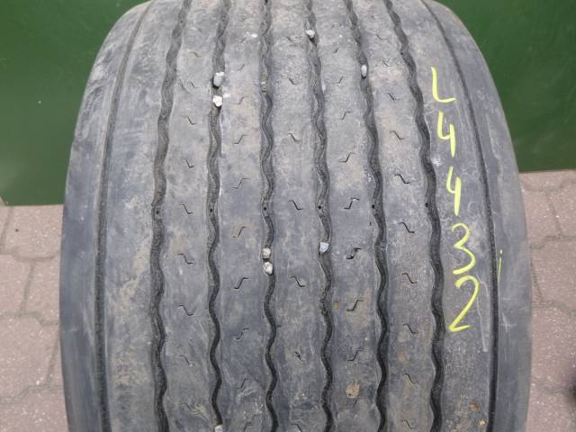 Opona używana 445/45R19,5 Michelin XTA2+