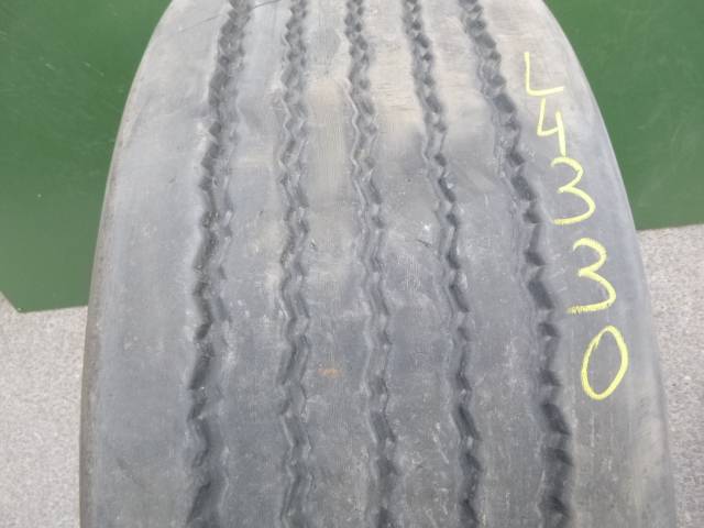 Opona używana 385/65R22,5 Bridgestone R179+