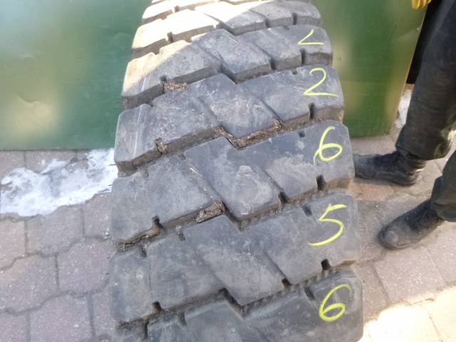 Opona używana 315/80R22,5 Continental HDC1