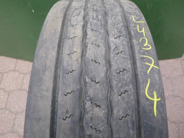 Opona używana 315/80R22,5 TRUCKSTAR TH STEER 3
