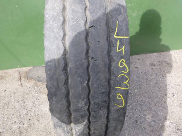 Opona używana 235/75R17,5 Bridgestone R168