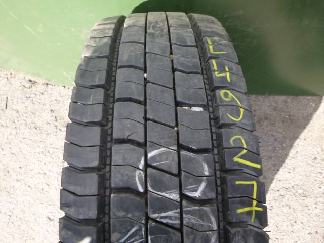 Opona używana 235/75R17,5 Continental LDR1+