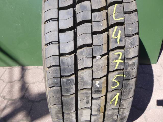 Opona używana 315/70R22,5 Bridgestone BIEŻNIKOWANA