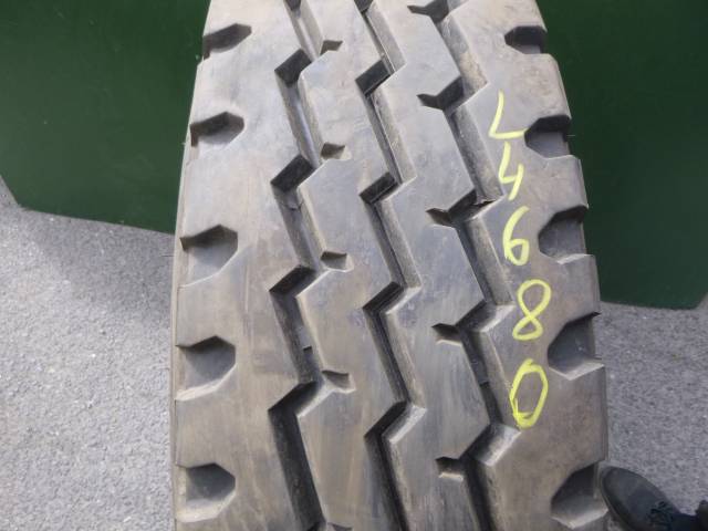 Opona używana 12R22,5 BARKLEY BL601