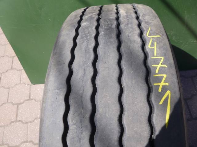 Opona używana 385/65R22,5 Goodyear BIEŻNIKOWANA