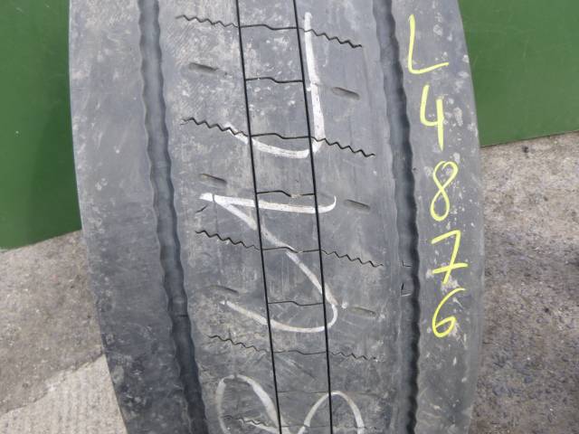 Opona używana 315/70R22,5 Bridgestone R-STEER 002