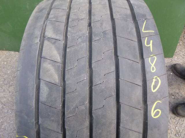 Opona używana 435/50R19,5 Goodyear KMAX T GEN-2