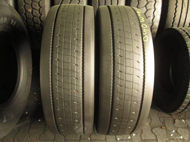 Opony używane 315/70R22,5 Bridgestone R-STEER 002