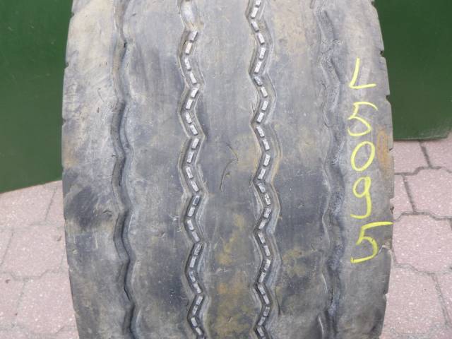 Opona używana 385/65R22,5 Goodyear OMNITRAC S