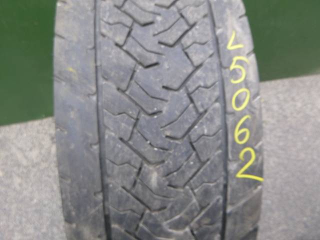 Opona używana 295/60R22,5 Goodyear KMAX D A