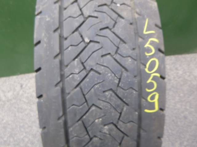 Opona używana 295/60R22,5 Goodyear KMAX D A