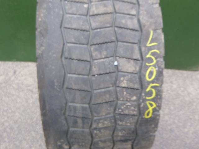 Opona używana 295/60R22,5 Falken BI856