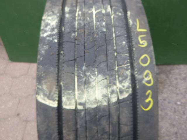 Opona używana 315/70R22,5 Bridgestone STEER ECOPIA