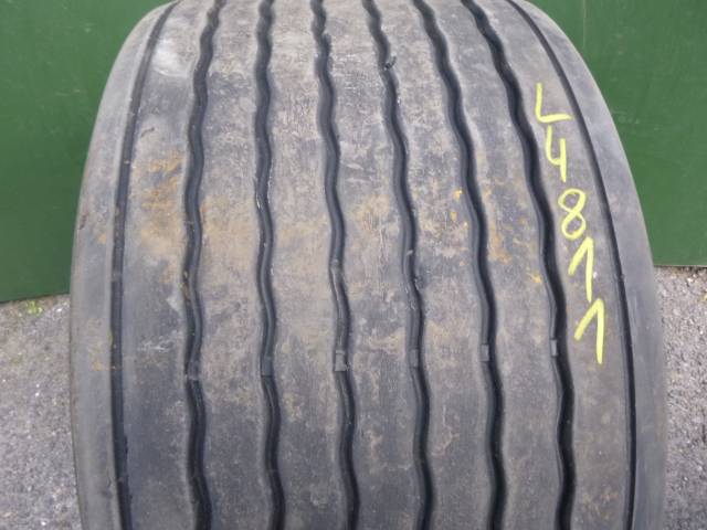 Opona używana 445/45R19,5 BISON AT556