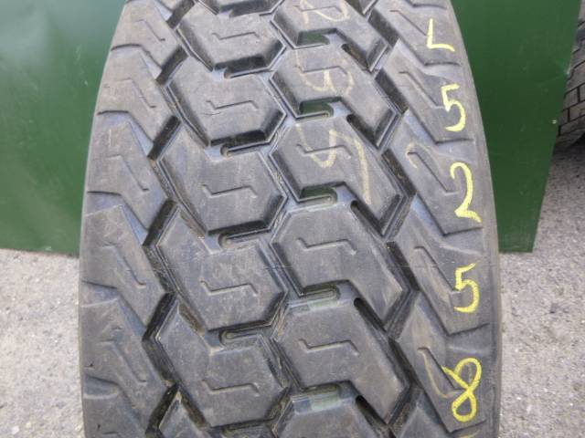 Opona używana 385/65R22,5 Bridgestone BIEŻNIKOWANA