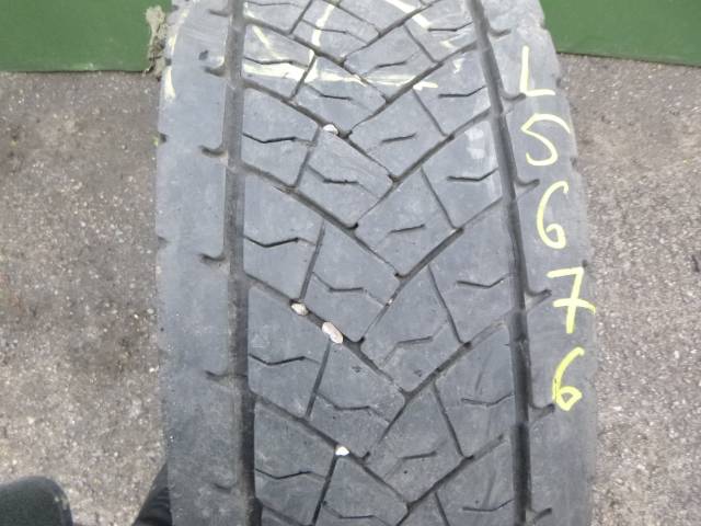 Opona używana 285/70R19,5 Goodyear KMAX D