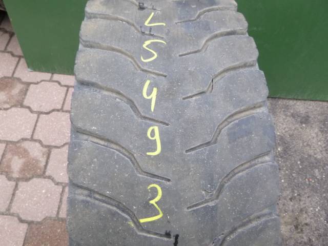 Opona używana 315/80R22,5 Kumho KMD51
