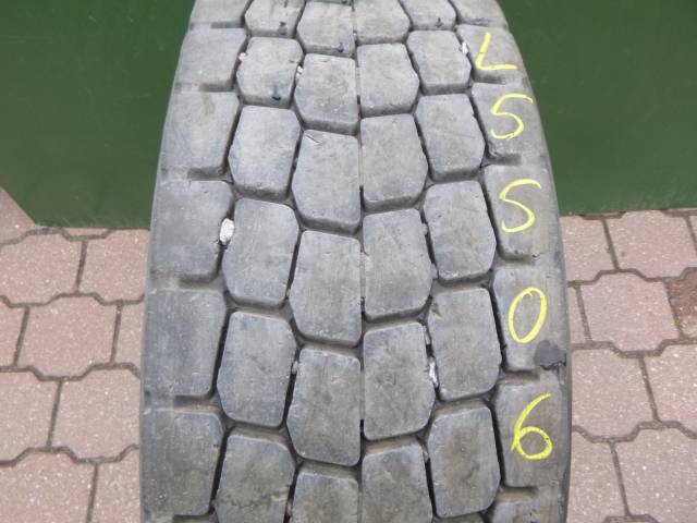 Opona używana 315/70R22,5 Bridgestone MICHELIN X-MULTI HD D