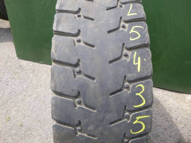 Opona używana 315/80R22,5 Pirelli TG01