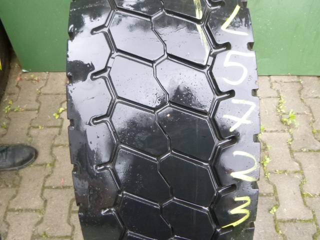Opona używana 285/70R19,5 Sava ORJAK 03