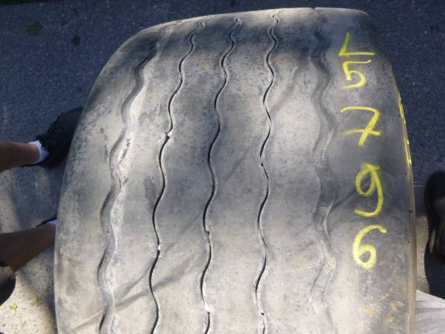 Opona używana 445/45R19,5 LEAO ETT100