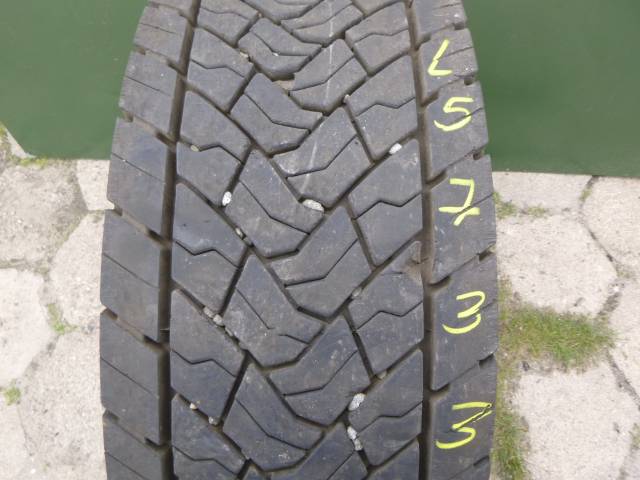 Opona używana 315/70R22,5 Goodyear KMAX D GEN-2