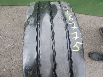 Opona używana 235/75R17,5 Bridgestone R-TRAILER 001