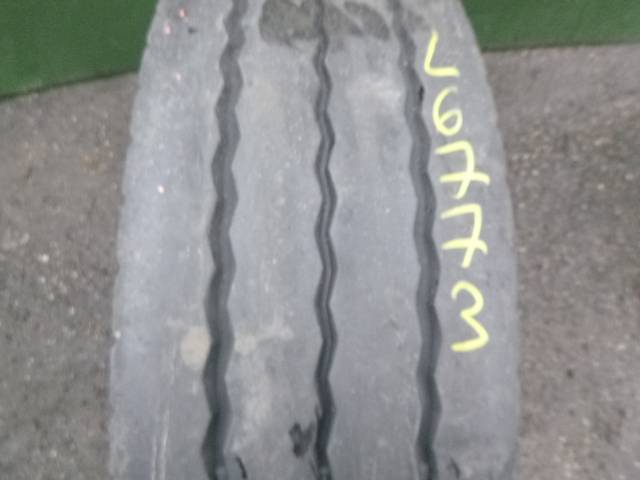 Opona używana 235/75R17,5 Bridgestone R-TRAILER 001
