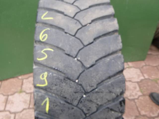 Opona używana 315/80R22,5 Bridgestone M-DRIVE 001