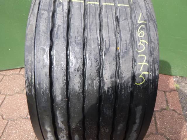 Opona używana 445/45R19,5 TRAZANO AT556