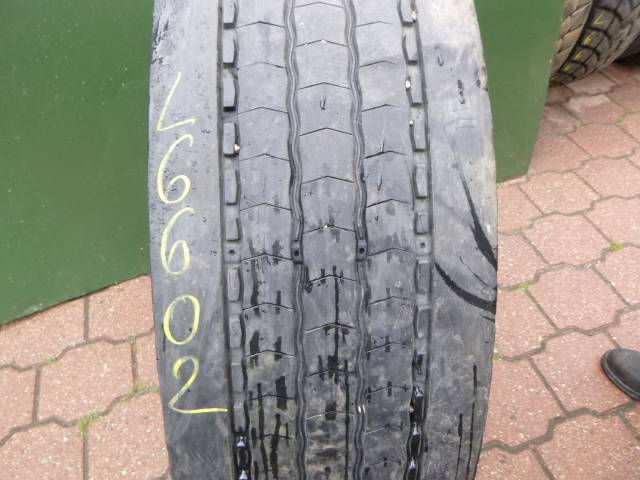 Opona używana 295/80R22,5 Michelin MULTIWAY 3D XZE