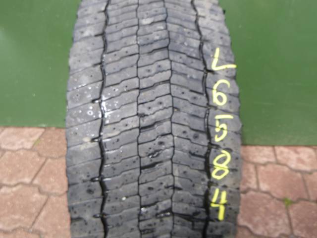 Opona używana 295/60R22,5 Michelin X-MULTI D REMIX