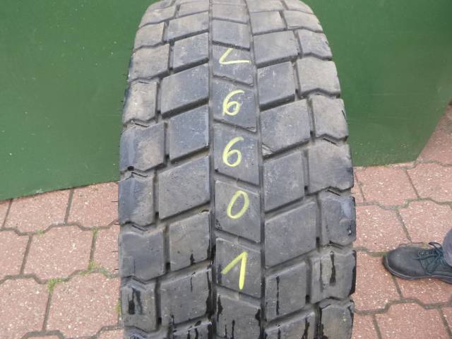 Opona używana 315/60R22,5 Nokian TUGGER