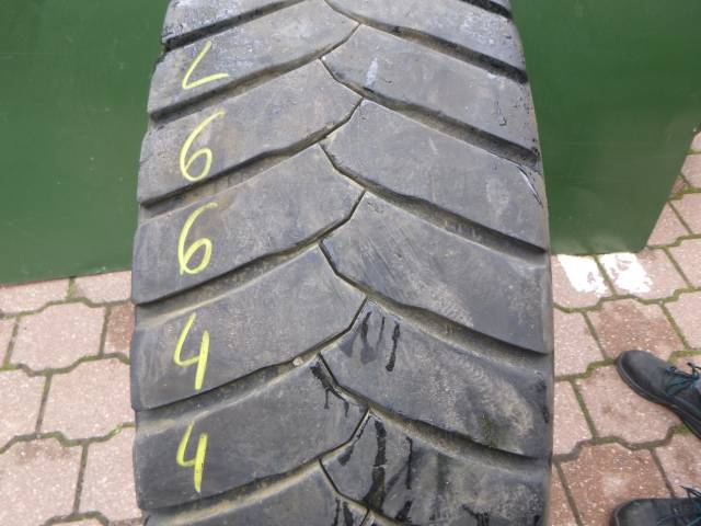 Opona używana 315/80R22,5 Bridgestone M-DRIVE 002