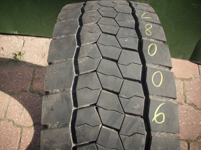 Opona używana 285/70R19,5 Bridgestone R-DRIVE 002