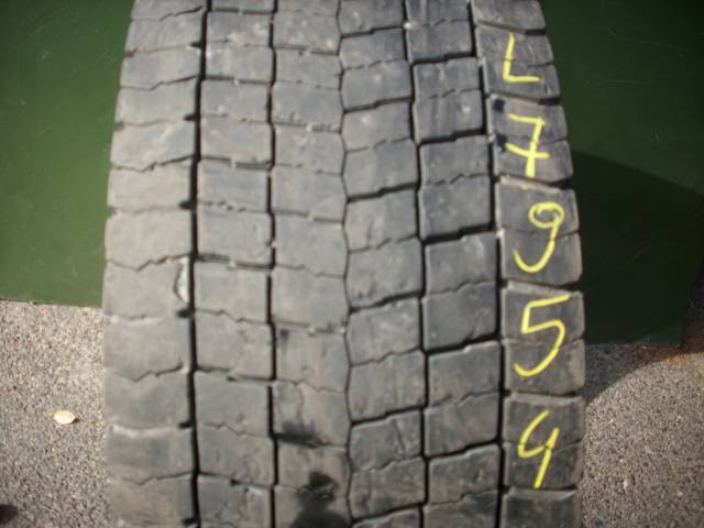 Opona używana 315/80R22,5 Pirelli TR01