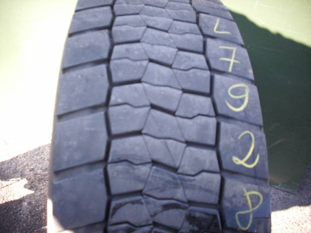 Opona używana 315/70R22,5 Continental BRIDGESTONE R-DRIVE 002