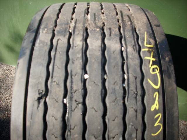 Opona używana 445/45R19,5 Michelin XTA2+