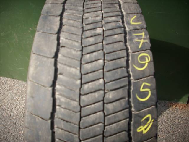 Opona używana 295/60R22,5 ARMSTRONG ADR11