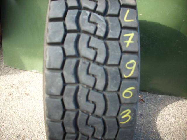Opona używana 11R22,5 Bridgestone V-STEEL MIX 716