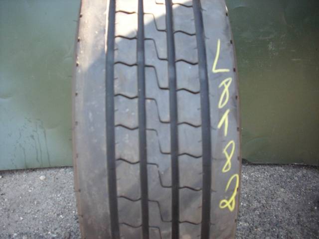 Opona używana 235/75R17,5 Dunlop SP346